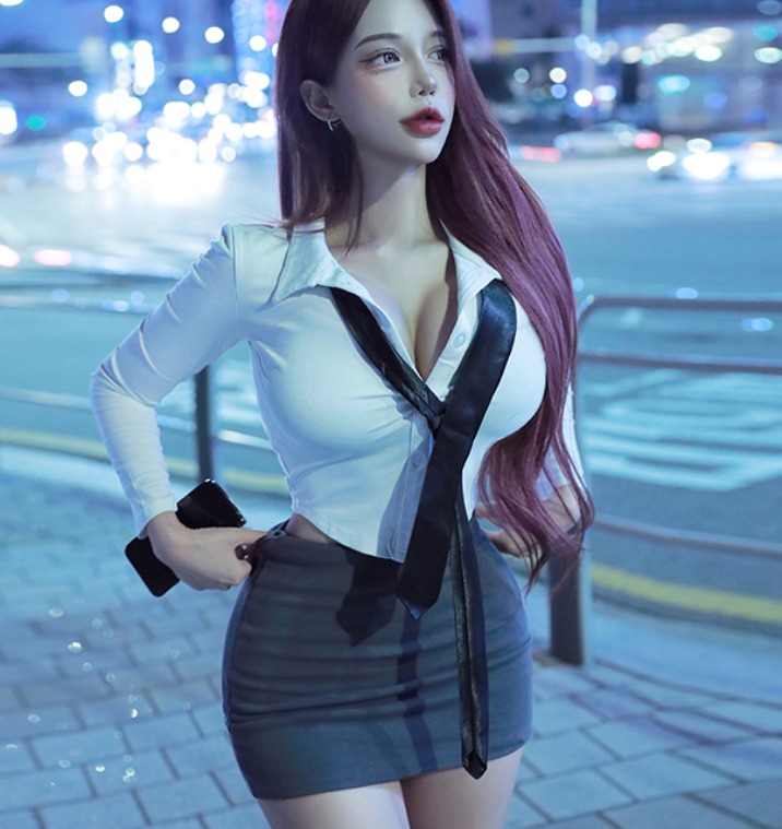 #섹시파티룩 #핫플룩
유니크 소장각