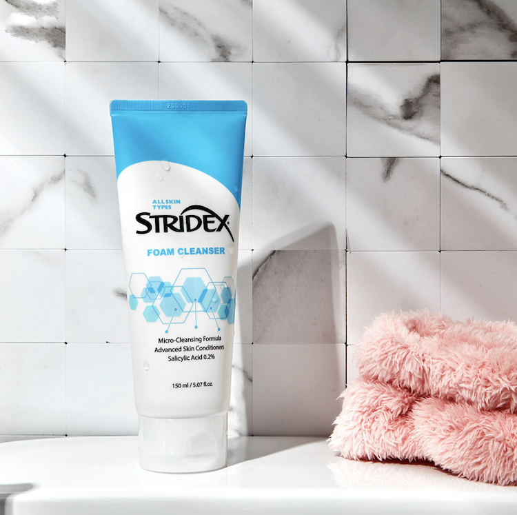 뽀득뽀득 촉촉한
약 알칼리성 클렌징폼